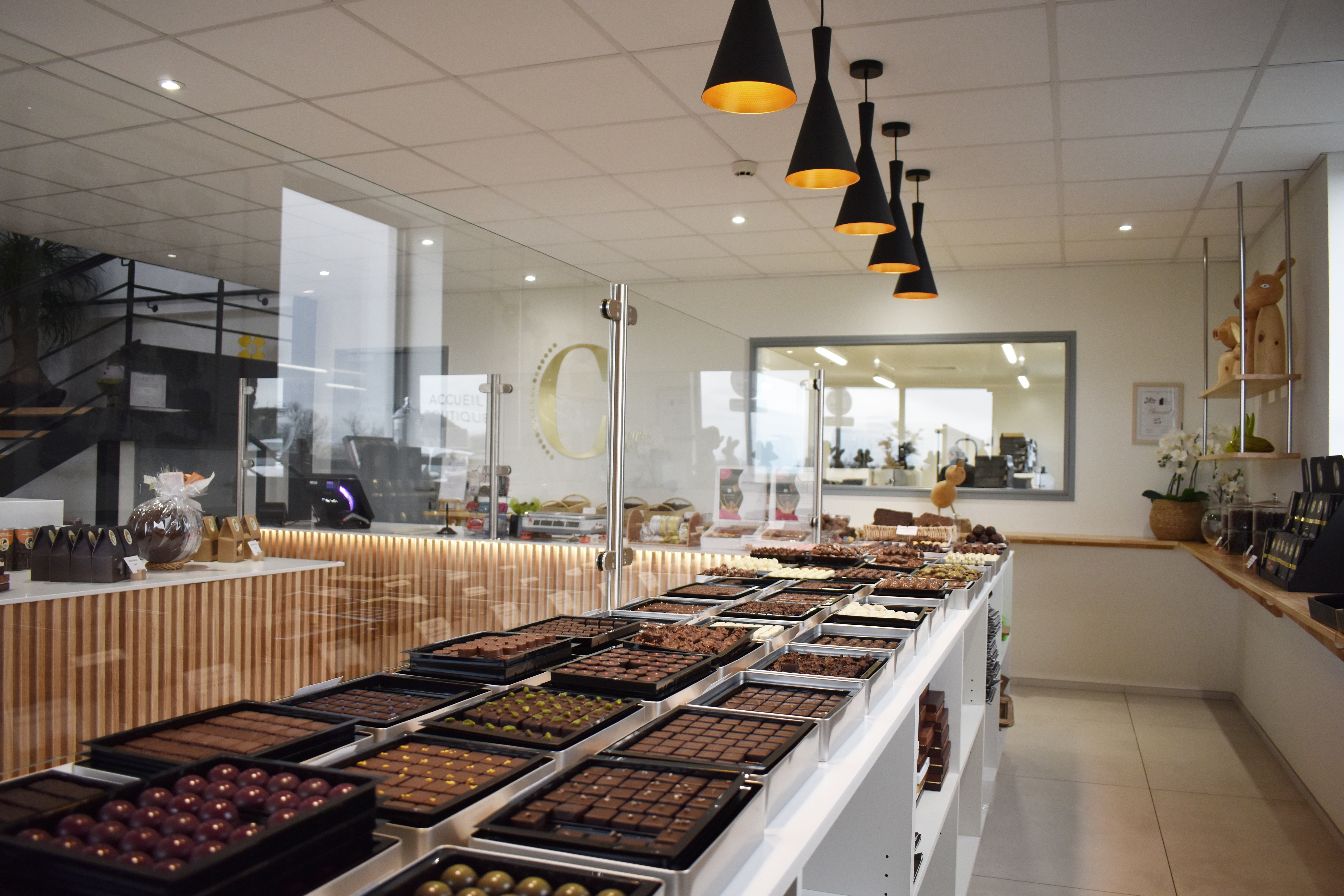 10-prensentoir-chocolat-rangements-suspension-metal-1