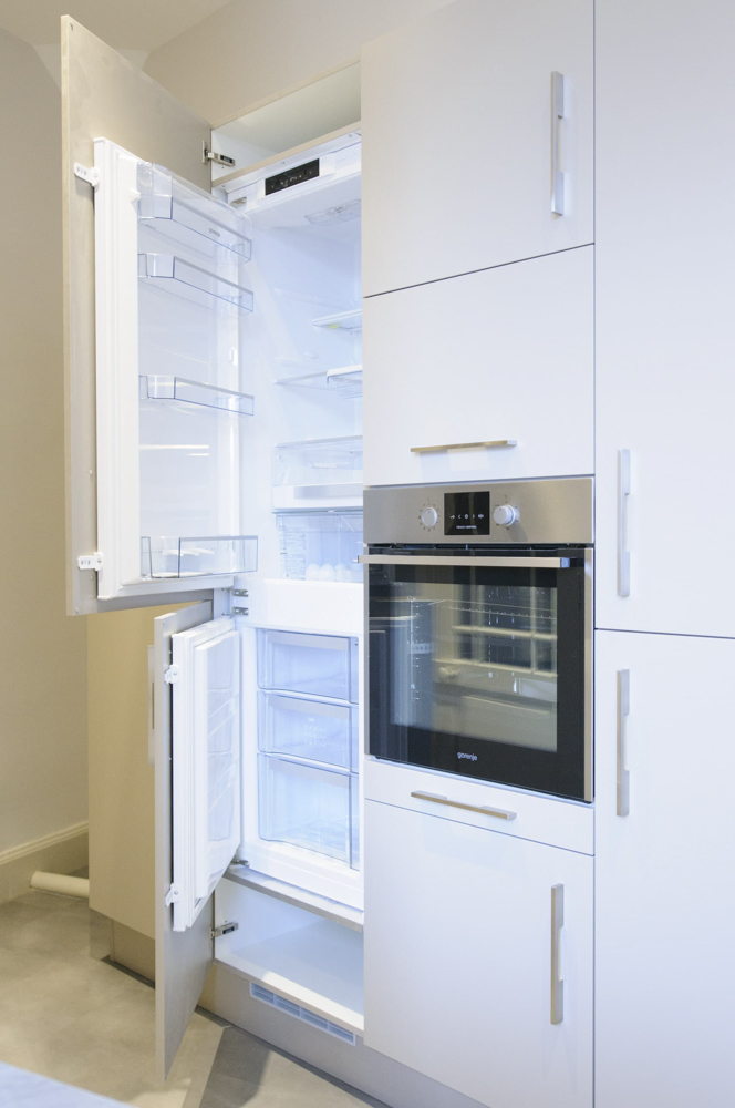 beaux-interieurs-cuisine-équipée-moderne-frigidaire-congélateur-2