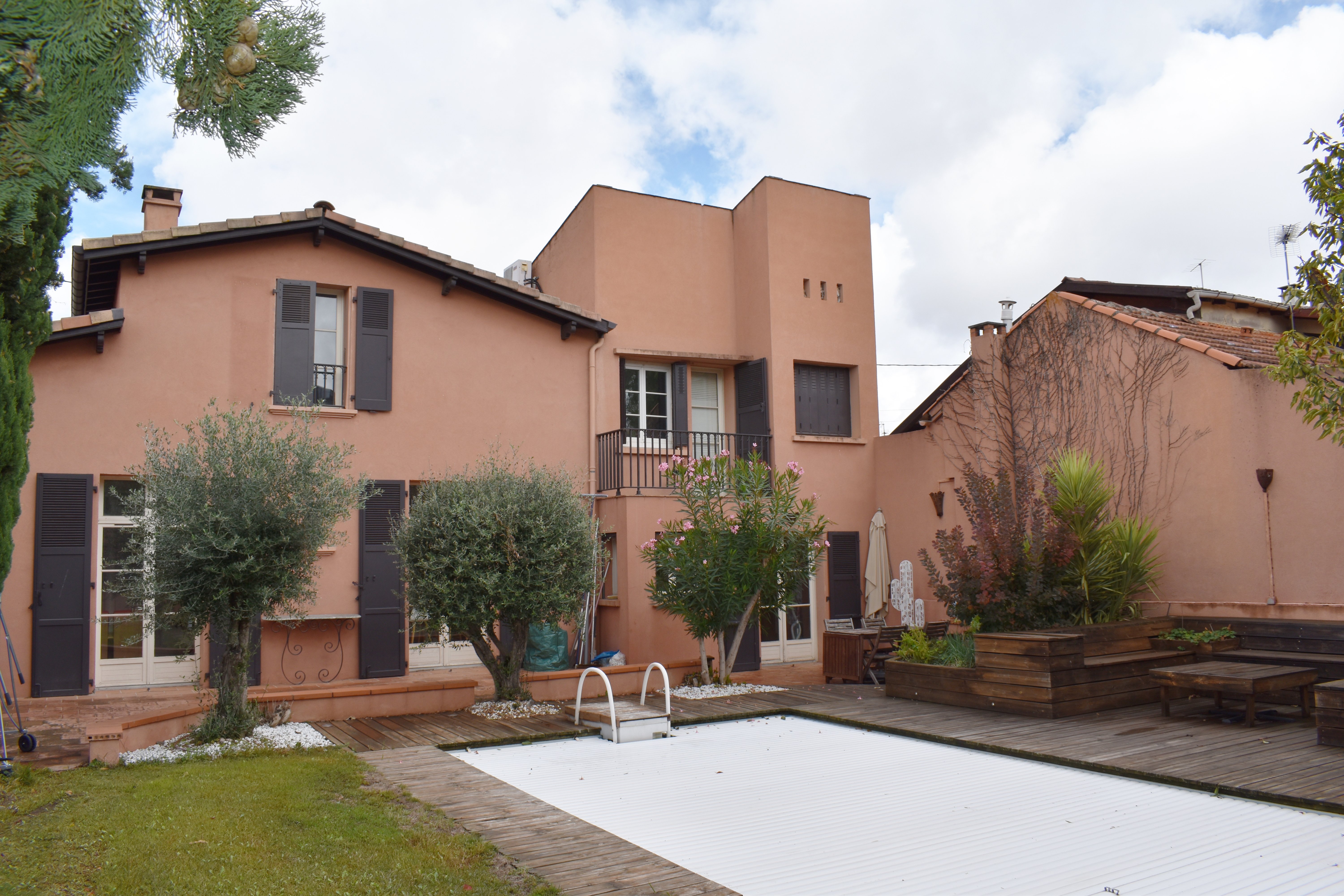 20-AVANT-RENOVATION-EXTERIEUR-PISCINE