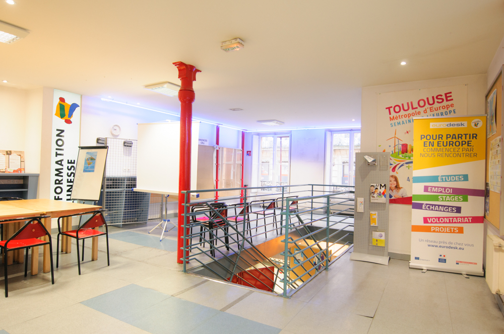 3-beaux-intérieurs-avant-travaux-sol-souple-ancien