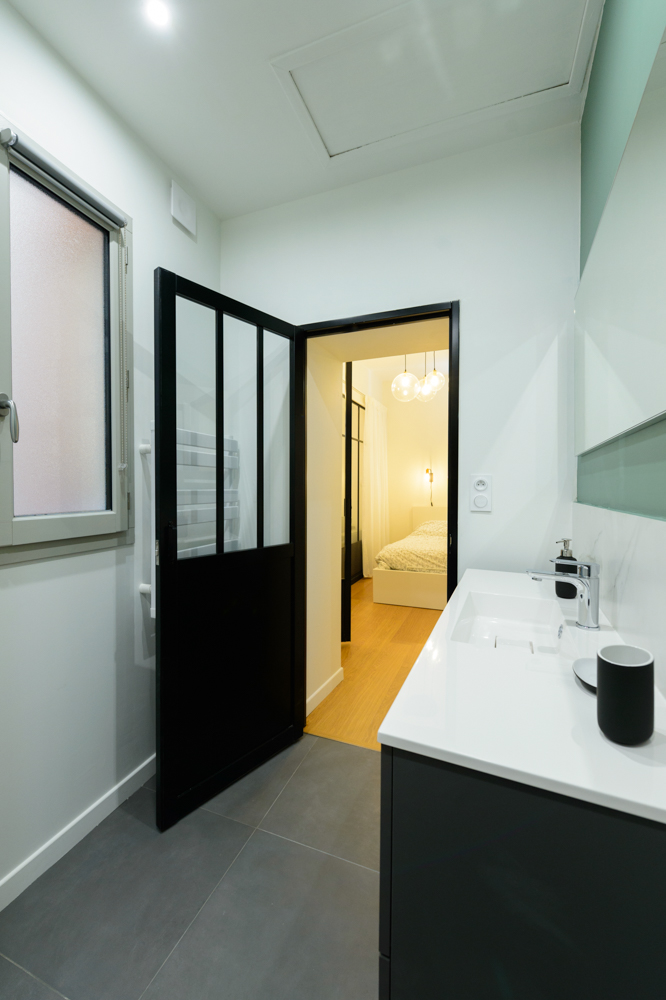 02-transformation-couloir-en-salle-d-eau