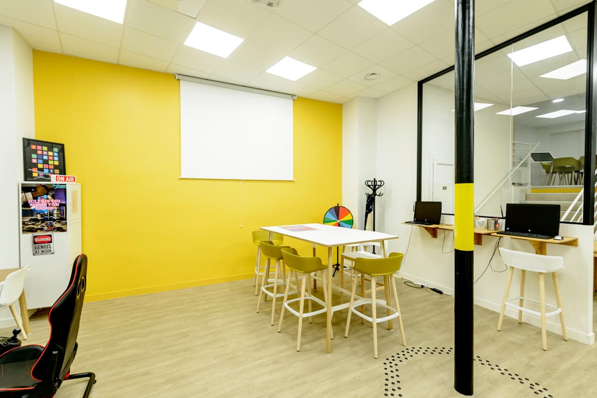 0-espace-projection-atelier-reception-espace-connecte