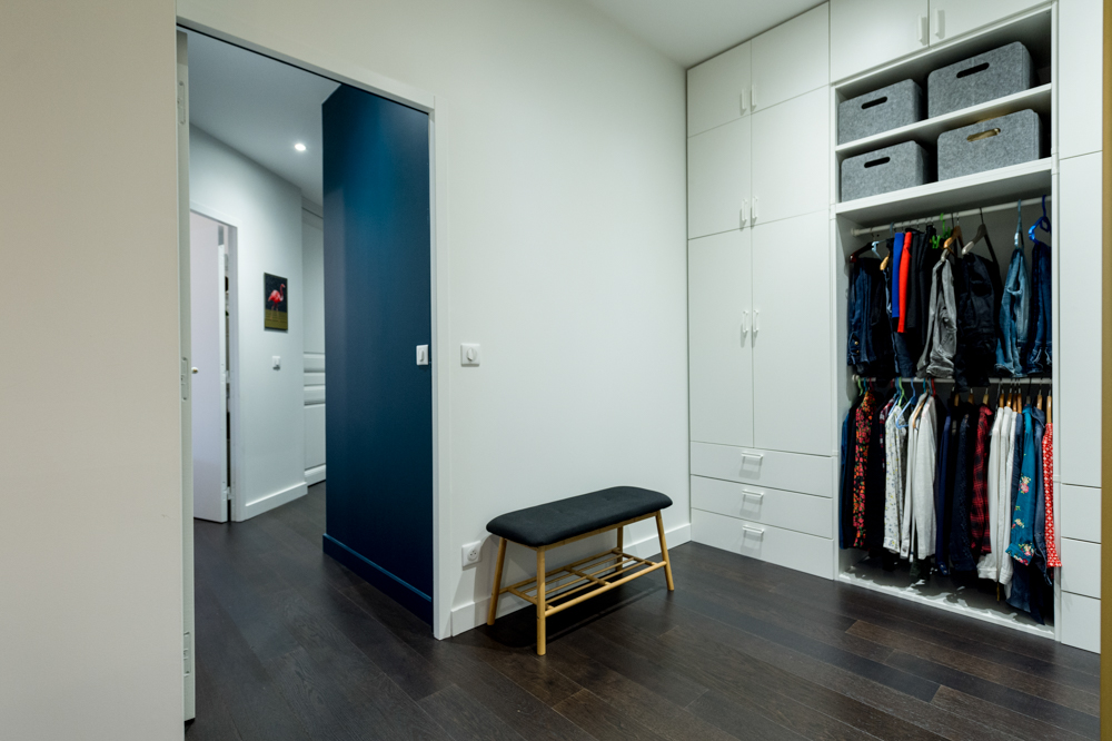 acceschambre-couloir-bleu-miroir