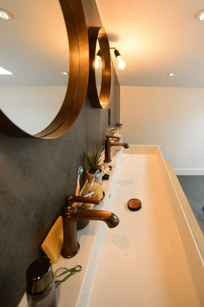 beaux-interieurs-details-robinetterie-apres-renovation-682x1024