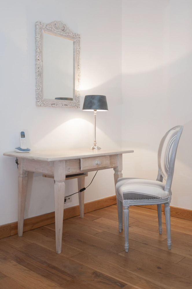 aménagement-bureau-chaise-rénovée-mobilier-2