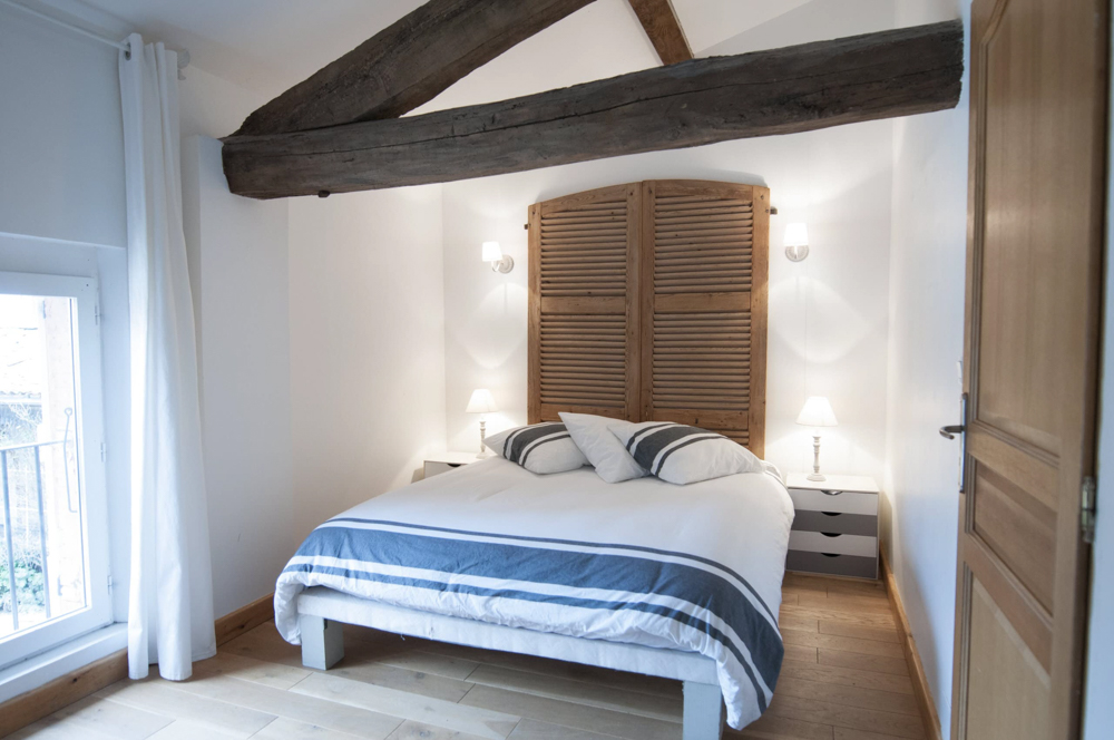 aménagement-décoration-chambre-tête-de-lit-volets-2