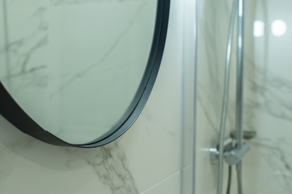 faience-marbre-miroir-noir