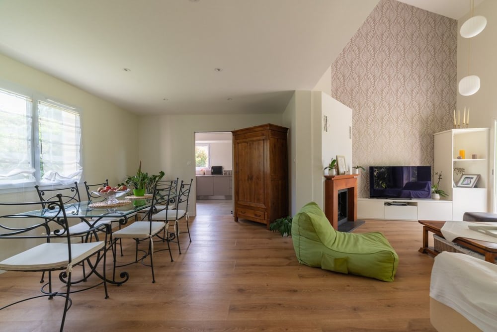 10-cuisine-fermee-sejour-papier-peint-grande-hauteur