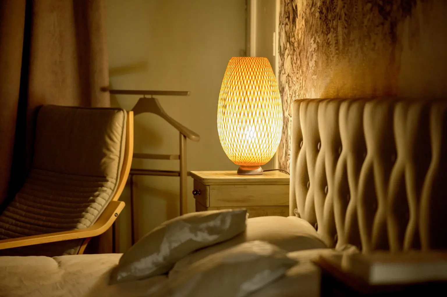 suite-parentale-luminaire-ambiance-chaleureuse-1536x1022.jpg